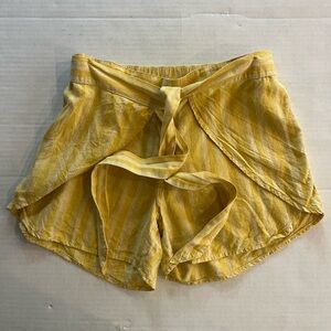 Patagonia hemp blend yellow stripes tie front pull-on shorts size small